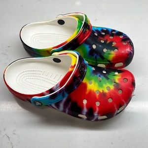 Crocs Kid’s' Classic Tie-Dye Graphic Clog Big Kids J4